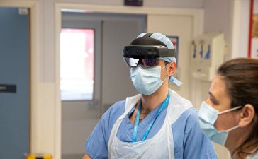 How Medics Are Using Mixed Reality to Treat COVID-19 Patients