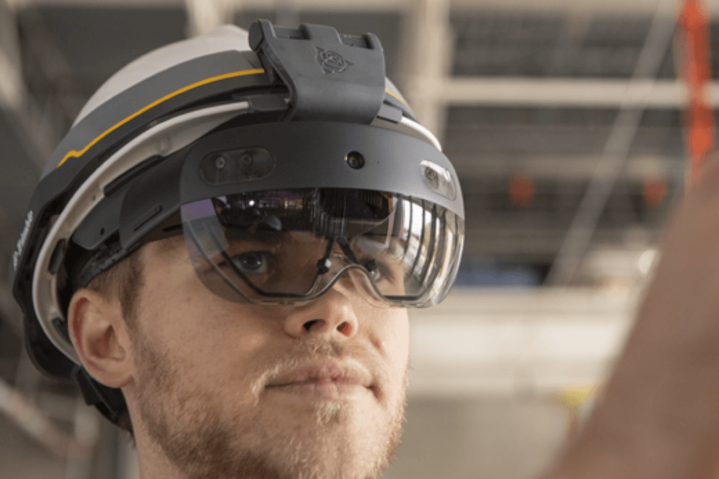How Can Mixed Reality Help Your Small Business? 2 Trimble XR10 collaboration Trimble Connect mixed reality capabilities HoloLens 2 field team Trimble XR10 - collaboration Trimble Connect + mixed reality capabilities HoloLens 2 - field team