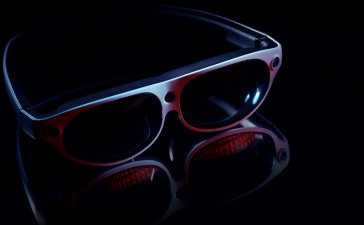 Competition in MR Glasses Market to Heat Up With PhotonLens