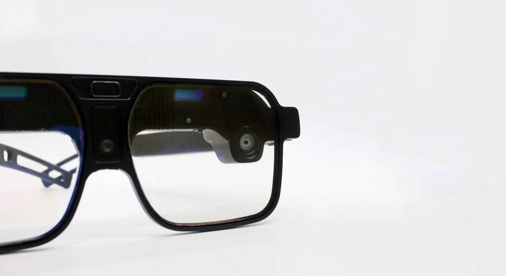 DigiLens Design v1 smart glasses