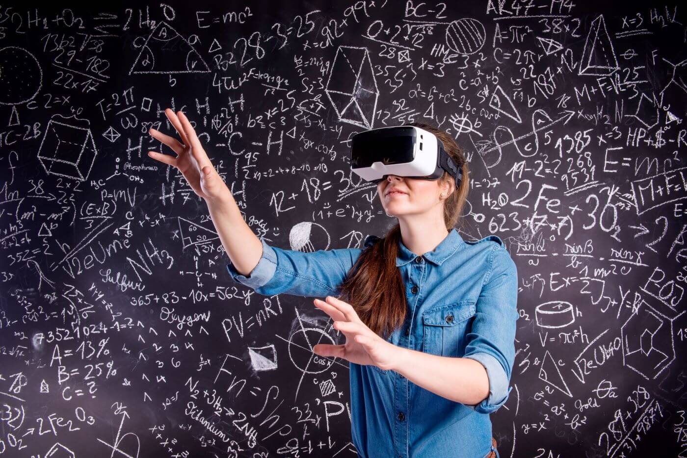 XpertVR Free Webinars on Using VR in Education