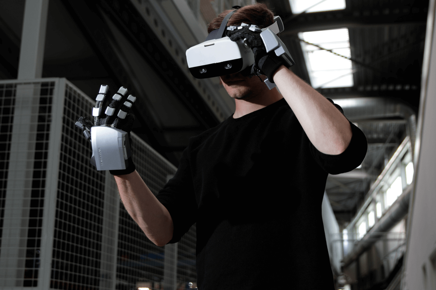 Gloves for VR - SenseGlove Nova